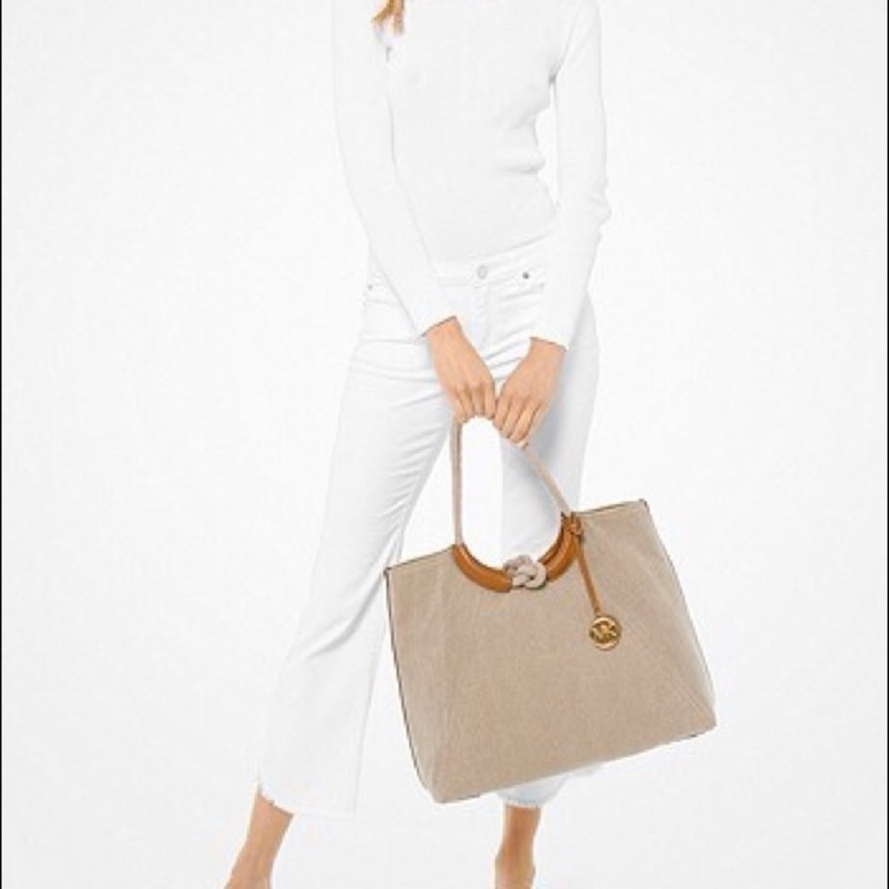 MICHAEL MICHAEL KORS
Isla Large Canvas Tote Bag